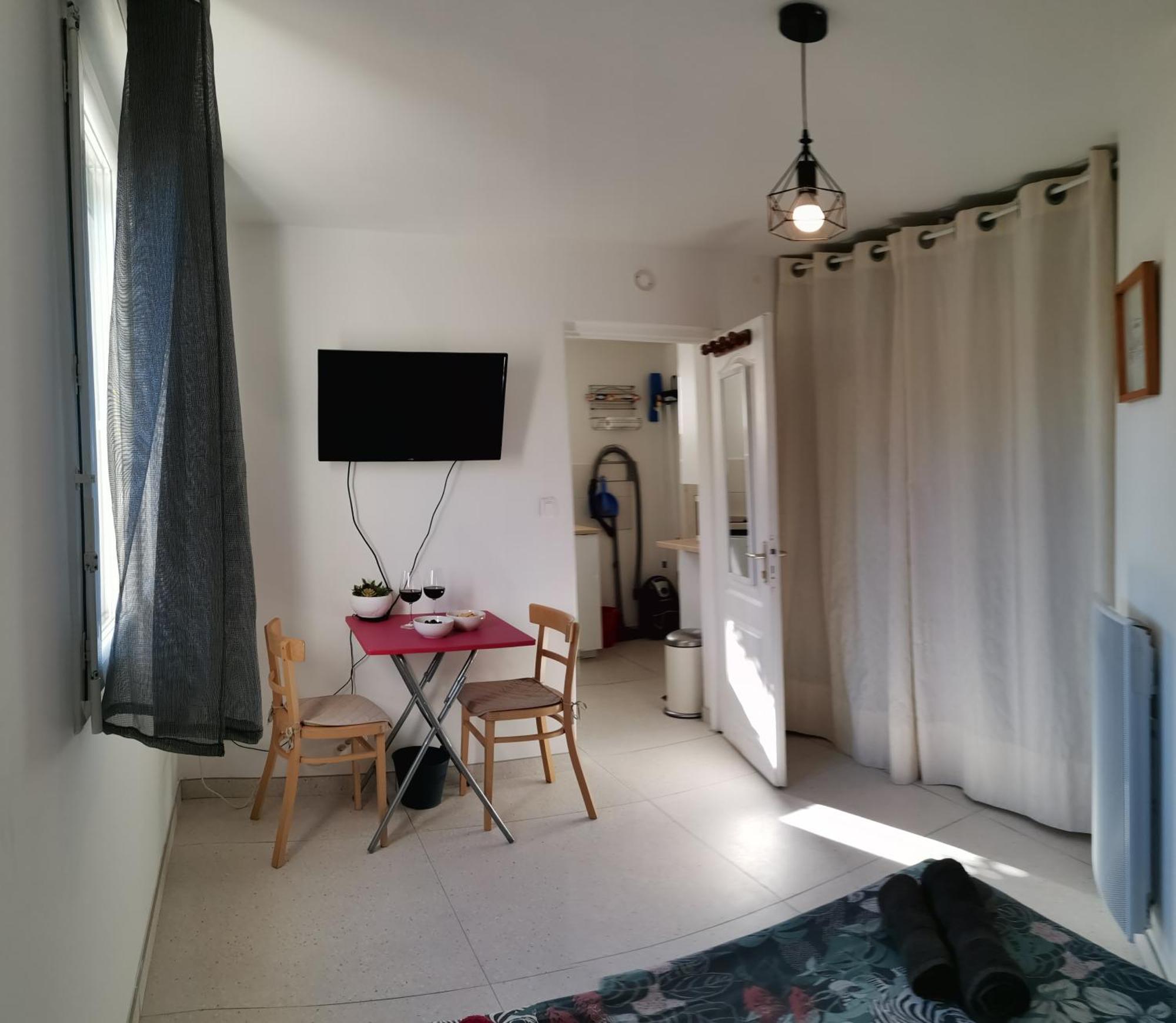 Studio Dans La Villa Les Cigales เลซิยอง คอร์เบรียส์ ภายนอก รูปภาพ